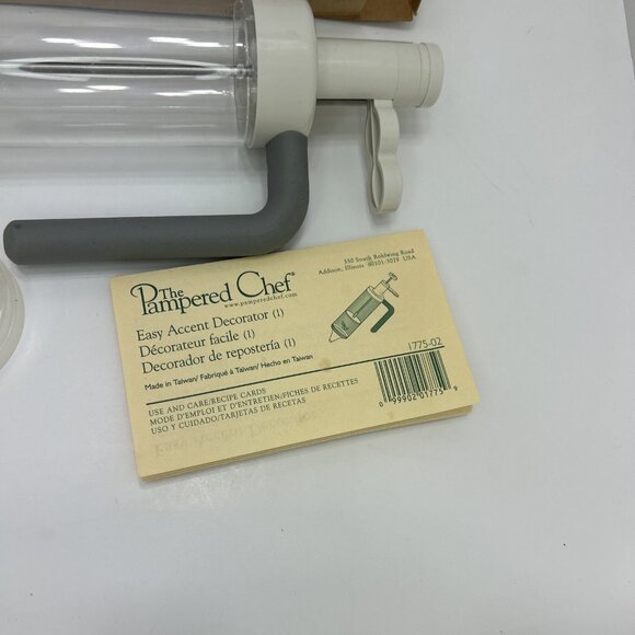 PAMPERED CHEF EASY ACCENT DECORATOR 1775-02 IN BOX CAKE DECORATOR - Picture 2 of 7
